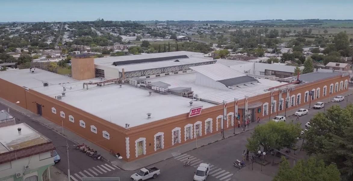 Mercedes Terminal Shopping